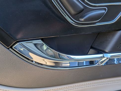 Used 2023 Lincoln Corsair Standard w/ Equipment Group 101A image 13