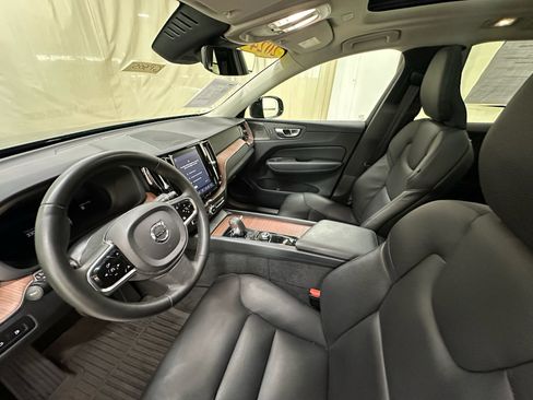 Used 2024 Volvo XC60 T8 Plus w/ Protection Package Premier AWD/4WD image 29