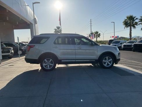 Used 2018 Ford Explorer XLT w/ Class II Trailer Tow Package FWD image 8