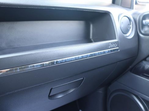 Used 2013 Jeep Compass Sport image 34