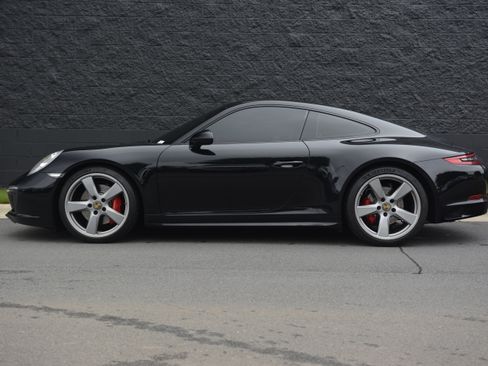 Certified 2018 Porsche 911 Carrera 4S AWD/4WD image 2