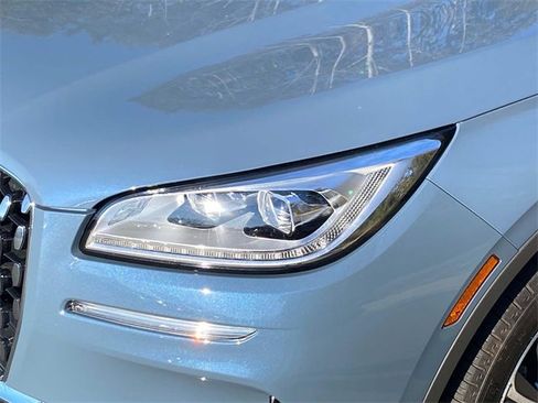 Certified 2023 Lincoln Corsair Reserve w/ Equipment Group 201A image 5