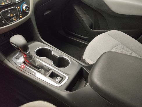 Used 2022 Chevrolet Equinox LS AWD/4WD image 26