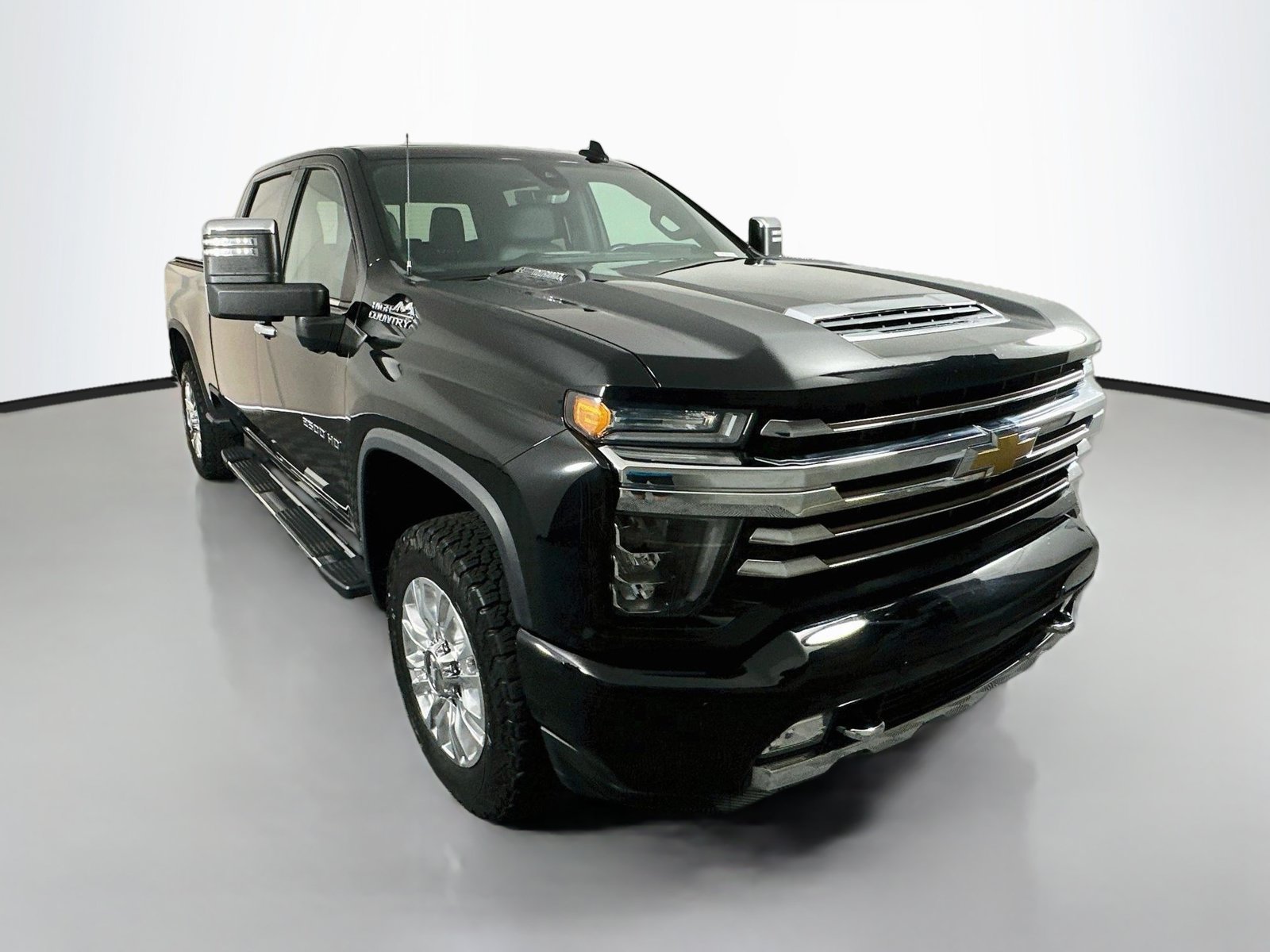 Used 2020 Chevrolet Silverado 2500 High Country w/ Z71 Off-Road Package AWD/4WD image 1