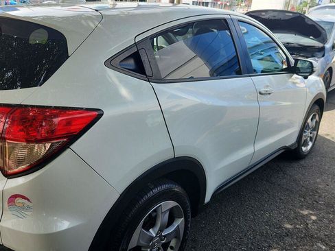 Used 2017 Honda HR-V EX image 4
