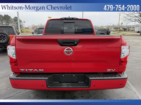 Used 2022 Nissan Titan SV image 6
