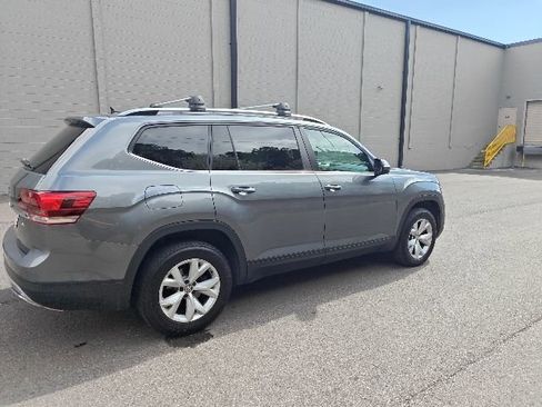 Used 2018 Volkswagen Atlas SE image 3