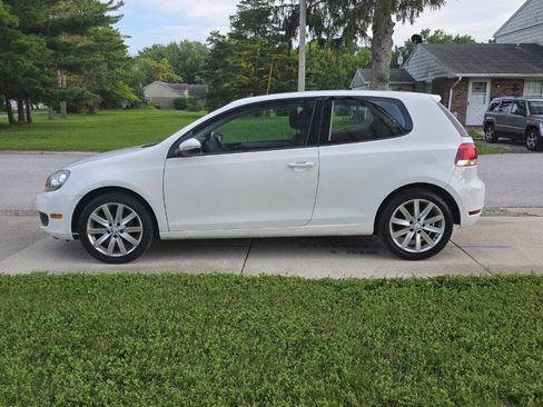 Used 2012 Volkswagen Golf 2-Door FWD image 3