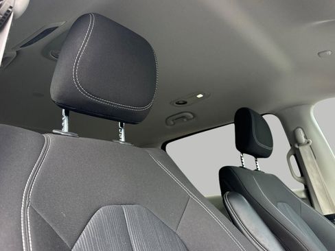 Used 2024 Chrysler Voyager LX FWD image 14