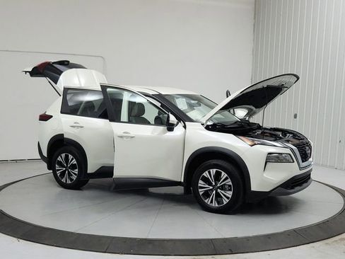 Used 2023 Nissan Rogue SV FWD image 9