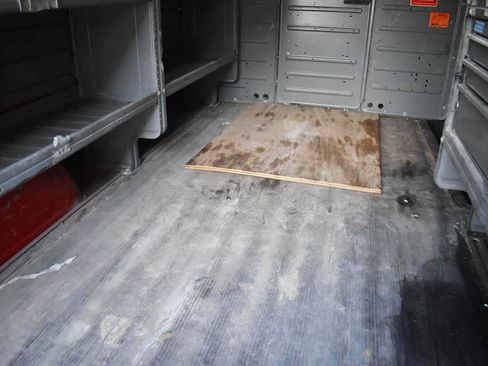 Used 2020 Chevrolet Express 2500 RWD image 17