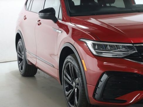 Used 2024 Volkswagen Tiguan SE R-Line image 8