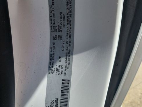 Used 2025 Chrysler Pacifica Select image 37