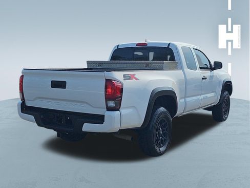 Used 2020 Toyota Tacoma SR w/ SX Package RWD image 4