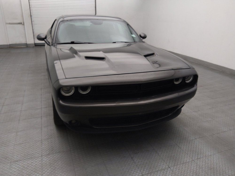 Used 2019 Dodge Challenger SXT w/ Blacktop Package RWD image 14