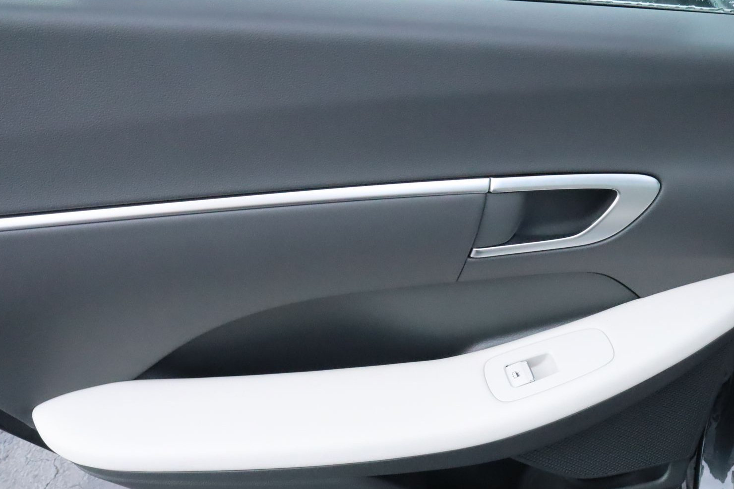 New 2026 Hyundai Sonata SEL FWD image 21