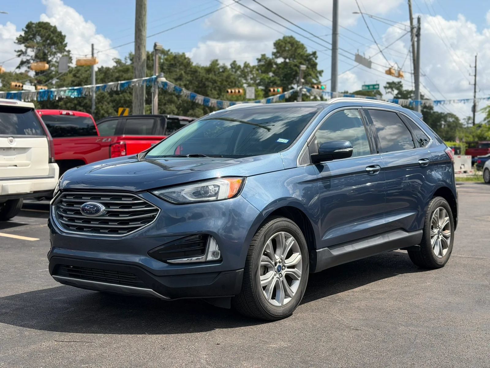 Used 2019 Ford Edge Titanium FWD image 1