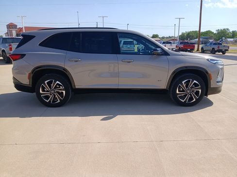 Used 2026 Buick Enclave Sport Touring w/ Super Cruise Package AWD/4WD image 13