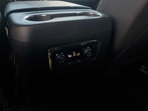 Used 2025 Chevrolet Tahoe Premier RWD image 24