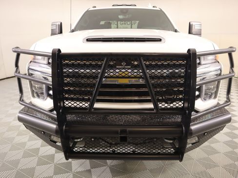 Used 2023 Chevrolet Silverado 3500 High Country image 9