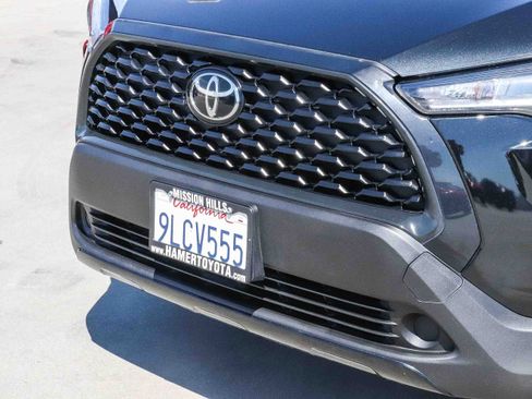 Certified 2024 Toyota Corolla Cross LE w/ Moonroof Package AWD/4WD image 9