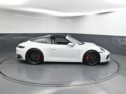 Certified 2024 Porsche 911 Targa 4 GTS image 31