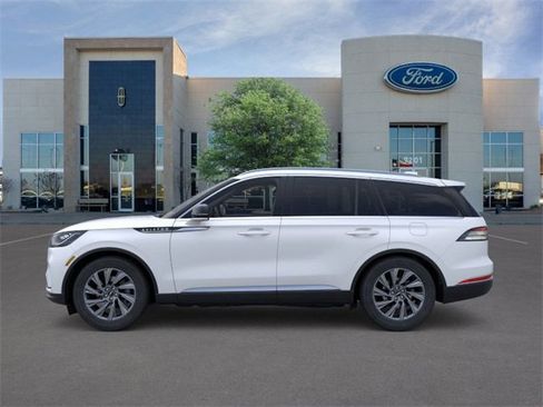 New 2026 Lincoln Aviator 2WD image 3