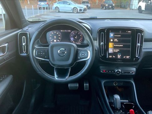 Used 2021 Volvo XC40 T5 R-Design w/ Advanced Package image 5