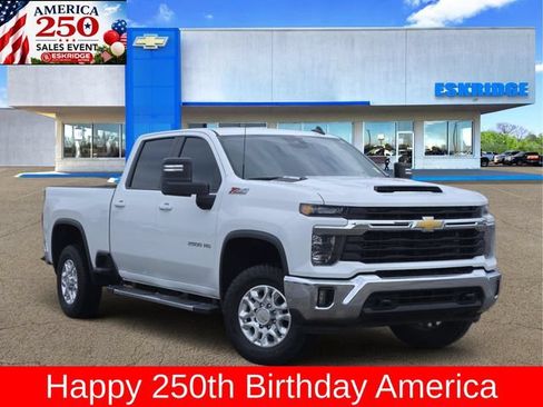 Used 2025 Chevrolet Silverado 2500 LT AWD/4WD image 1