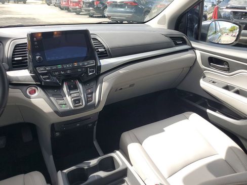 Used 2018 Honda Odyssey EX-L image 15