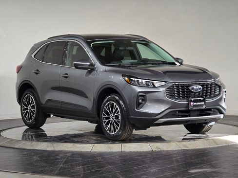 New 2026 Ford Escape Base image 2
