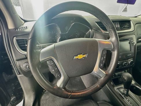 Used 2016 Chevrolet Traverse LT FWD image 11