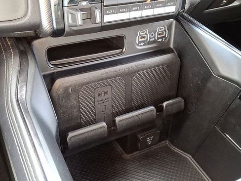Used 2024 RAM 3500 Limited AWD/4WD image 25
