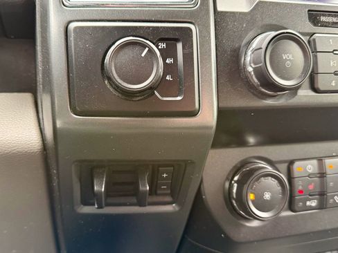 Used 2021 Ford F250 XLT w/ XLT Premium Package image 25