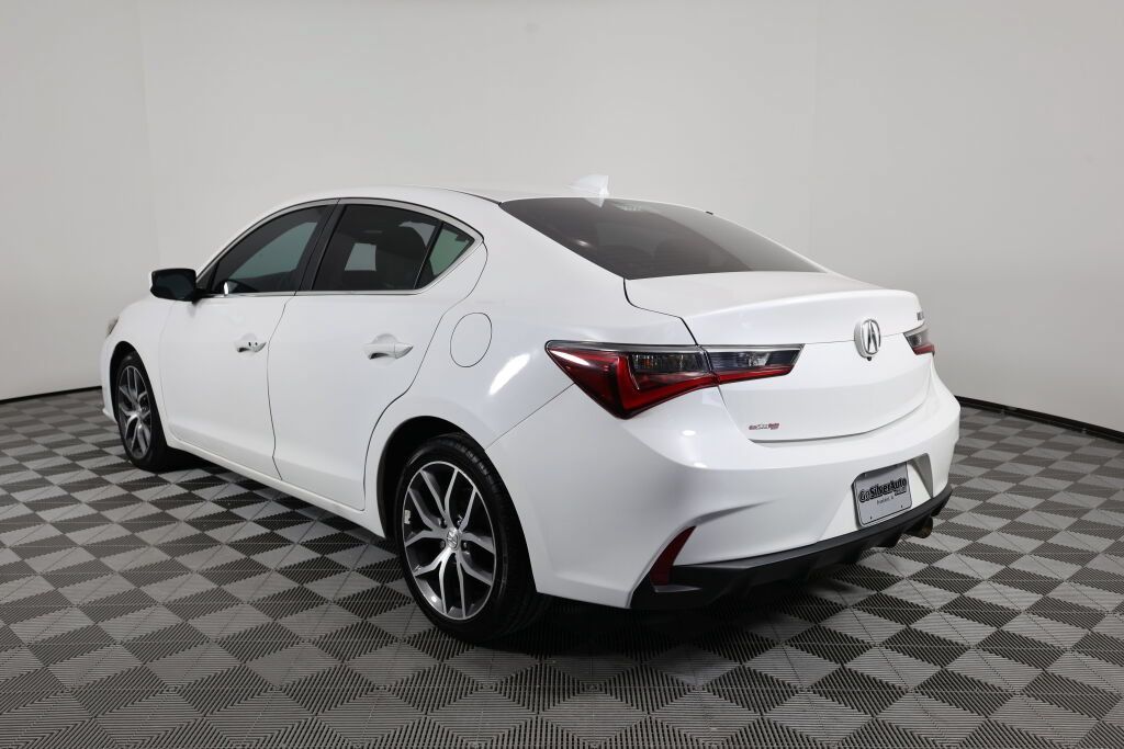 Used 2020 Acura ILX w/ Premium Package FWD image 4