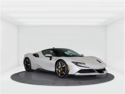 Certified 2022 Ferrari SF90 Stradale image 7