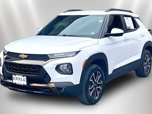 Used 2023 Chevrolet TrailBlazer ACTIV w/ Convenience Package AWD/4WD image 3