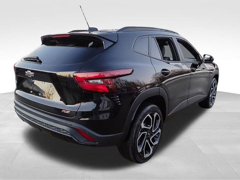 Certified 2024 Chevrolet Trax RS w/ Sunroof Package image 8