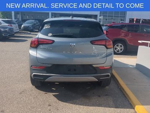Certified 2025 Buick Encore GX Preferred w/ Comfort Package FWD image 5
