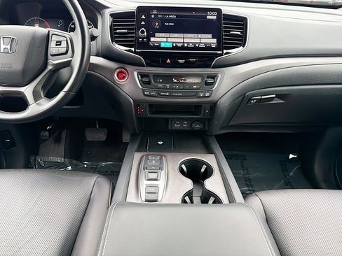 Used 2025 Honda Ridgeline RTL image 17