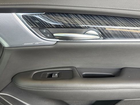 Certified 2025 Cadillac XT6 Premium Luxury FWD image 21