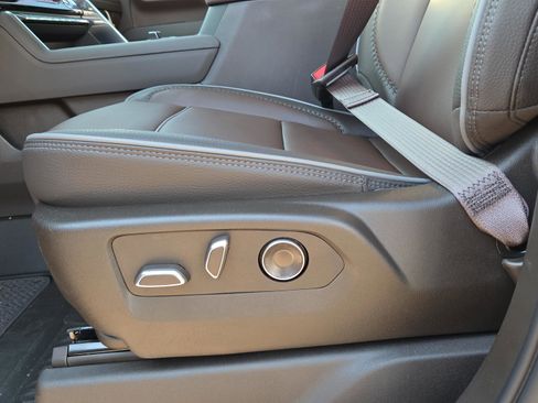 New 2026 GMC Sierra 3500 Denali w/ Denali Reserve Package image 24