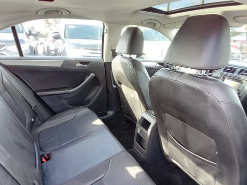 Used 2015 Volkswagen Jetta SE FWD image 15