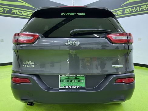 Used 2016 Jeep Cherokee Latitude w/ Cold Weather Group image 8