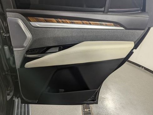Used 2025 Cadillac Escalade Sport Platinum w/ LPO, Floor Liner Package AWD/4WD image 16