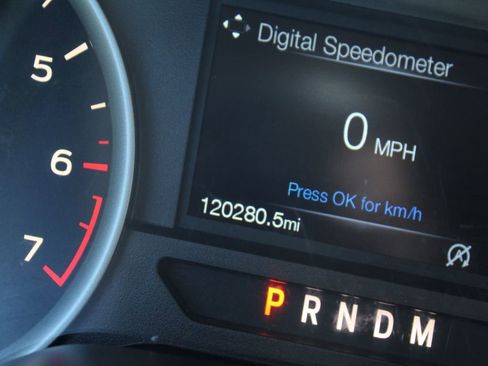 Used 2018 Ford F150 XLT w/ Equipment Group 302A Luxury AWD/4WD image 19