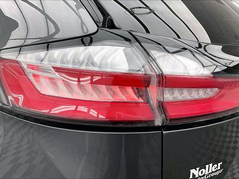 Certified 2022 Ford Edge SEL w/ Sport Appearance Package AWD/4WD image 30