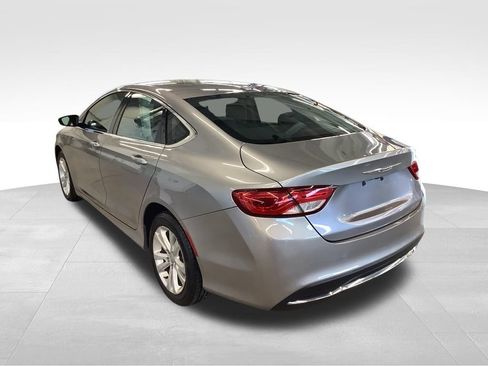 Used 2015 Chrysler 200 Limited w/ Convenience Group FWD image 3