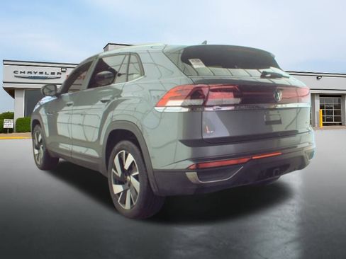 Used 2025 Volkswagen Atlas Cross Sport SE image 5
