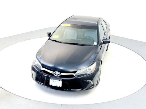 Certified 2017 Toyota Camry SE image 14